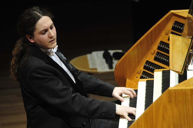 Organist Balázs Szabó